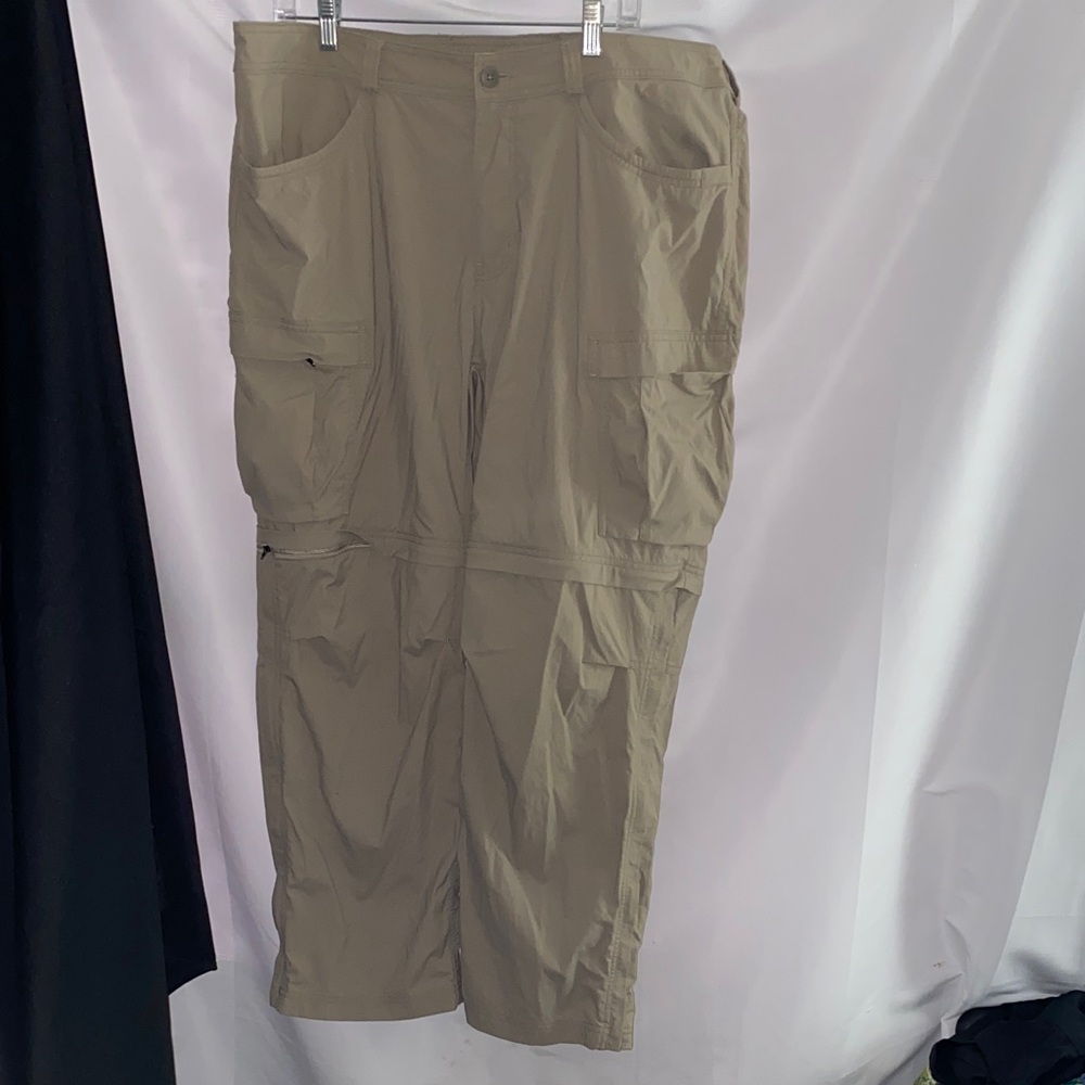 REI MENS 42Wx30L nylon spandex‎ blend Tan Cargo Pants convertible to shorts EUC